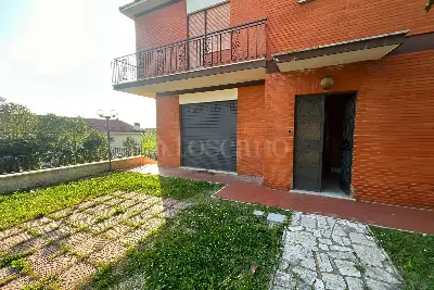 Villa in vendita, Via Pompeo, Genzano di Roma