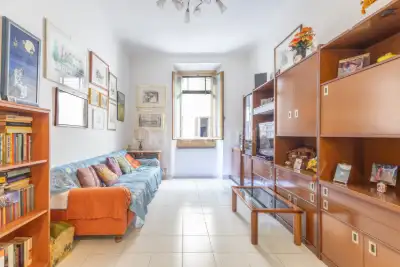 Casa in vendita, Via Bartolomeo Eustachi, Milano