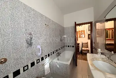 Casa in vendita, Via Luigi Galassi, Roma