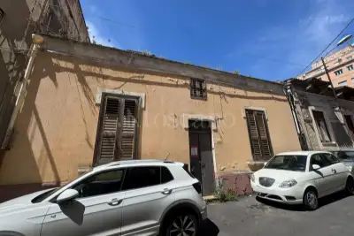Casa Indipendente in vendita, Via Scarpanto, Catania