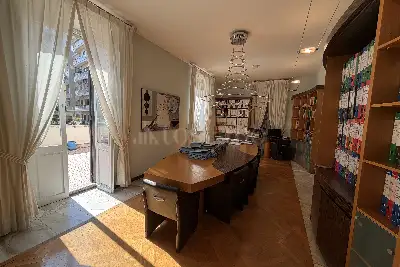 Palazzo in affitto, Via Casalmonferrato, Roma