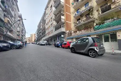 Negozio in vendita, Via Tiberio 45, Napoli