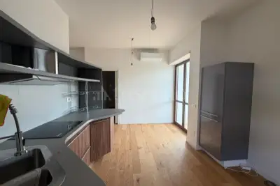 Casa in affitto, Via Prassitele, Roma