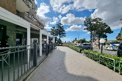 Attività Commerciale in vendita, Laghetto di Montecompatri Via Casilina , Monte Compatri