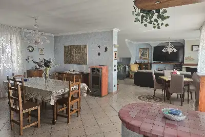 Casa Indipendente in vendita, Ad.ze Casa Natale di Papa Paolo VI, Concesio