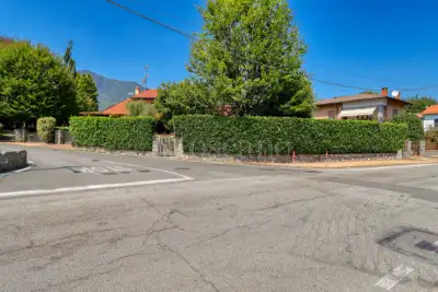Villa for sale, Via Luigi Pirandello, Besano