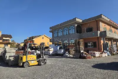 Negozio in affitto, Viale dei Romagnoli, Roma