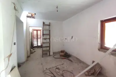 Villino a Schiera in vendita, Via dell'Aquila 13, L'Aquila