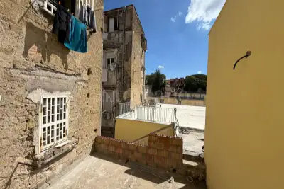 Casa in vendita, Via dei Cristallini, Napoli