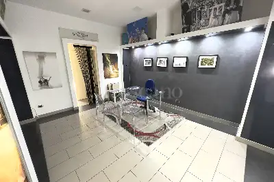 Negozio in vendita, Via Martiri d'Ungheria, Scafati