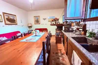 Casa in vendita, Via Giosuè Carducci, Poggio a Caiano