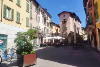 Negozio in vendita, Via delle Battaglie, Brescia