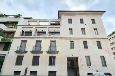 Casa in vendita, Via Carlo Poma, Milano