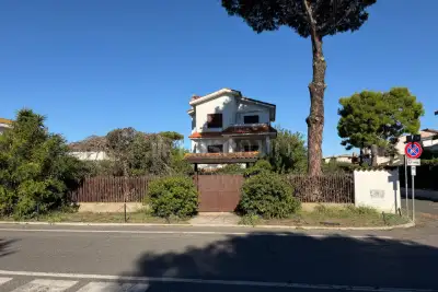 Villa in vendita, Via Fertilia, Fiumicino