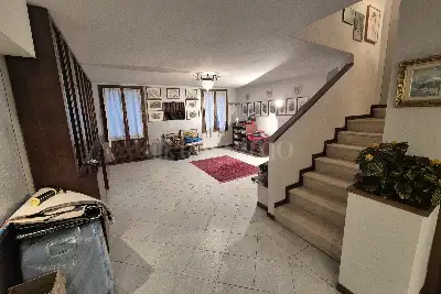 Villino a Schiera in vendita, Via Donato Bramante, Brescia