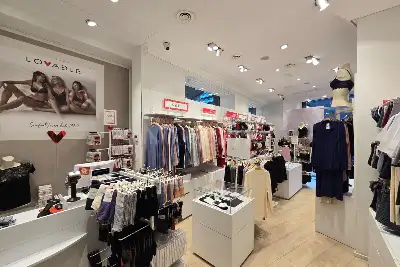 Negozio in vendita, Largo dei Colli Albani, Roma