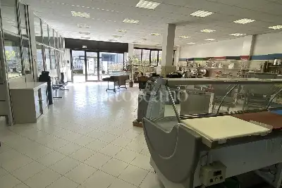 Capannone in vendita, Via dell' Agricoltura, Lodi