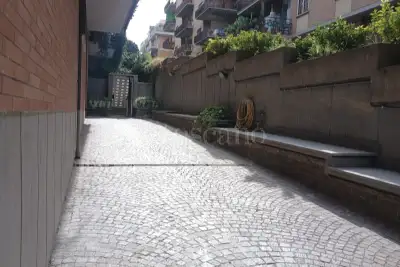 Ufficio in vendita, Via Guido de Ruggiero, Roma