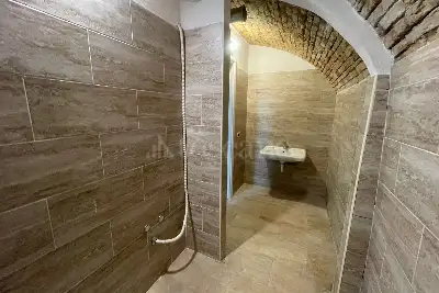 Negozio in affitto, Via Università, Cagliari