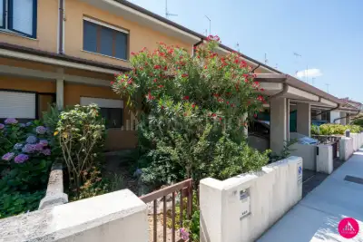 Casa Indipendente in vendita, Via Cefalonia, Udine