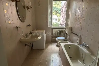 Casa in vendita, Via Francesco Orioli, Bologna