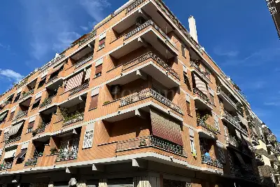 Box in vendita, Via Mare di Bering, Roma