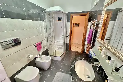 Casa in vendita, Via A. Manzoni, San Nicola la Strada