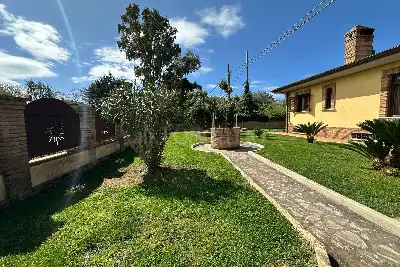 Casa Indipendente in vendita, Strada Piscina Scura, Latina