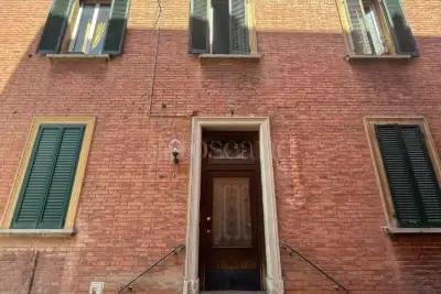 Casa in vendita, Via Castiglione, Bologna
