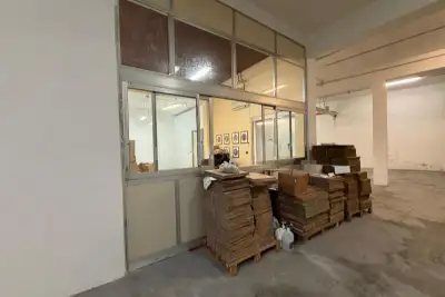 Magazzino in vendita, Via Arturo Graf, Palermo