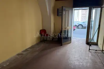 Negozio in vendita, Via Giuseppe Garibaldi, Catania
