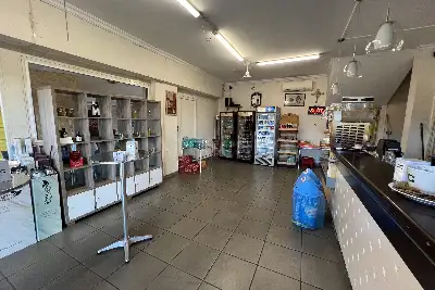 Negozio in vendita, Viale Castel San Giorgio, Fiumicino