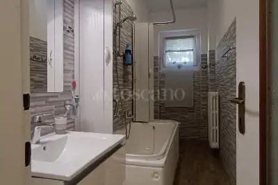 Casa in vendita, Via Ugo Betti, Milano