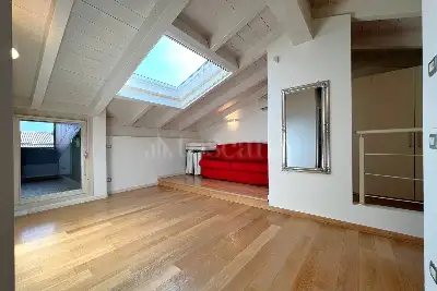 Attico in vendita, Via Benaco, Sirmione