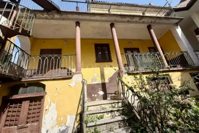 Casa Indipendente in vendita, Via Vescovi Cocchia, Cesinali