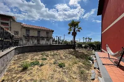 Villino a Schiera in vendita, Via Currolo, Catania