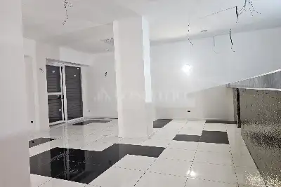 Negozio in vendita, Via Terenzio, Latina