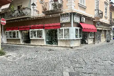 Negozio in vendita, Via San Giovanni, Caserta