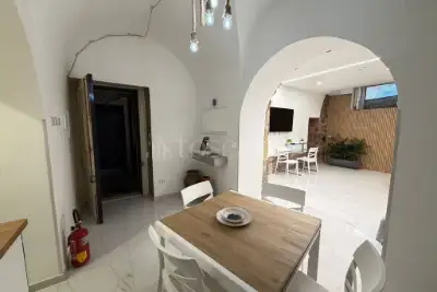 Casa in vendita, Via Ughetti, Catania