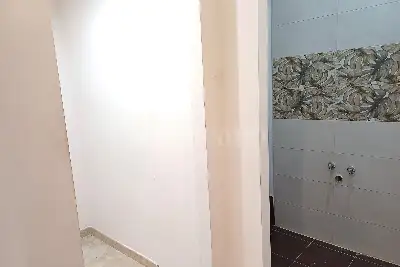 Negozio in affitto, Viale Ronchi, Roma