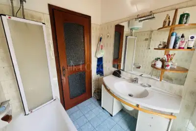 Casa in vendita, Via Vittorio Locchi, Brescia
