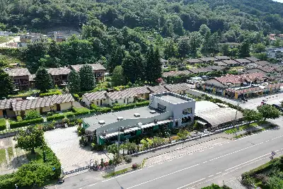 Negozio in vendita, Via Statale, Marchirolo