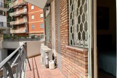 Casa in vendita, Via Jacopone da Todi, Roma