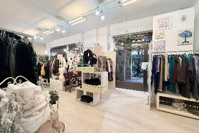 Negozio in vendita, Via Fratelli Fraschini n. 2, Milano