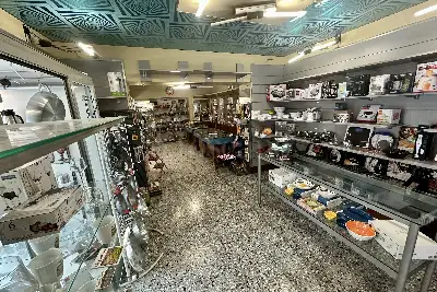 Negozio in vendita, Via San Giovanni, Caserta