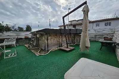 Villino a Schiera in vendita, Via dell'Orione, Pomezia