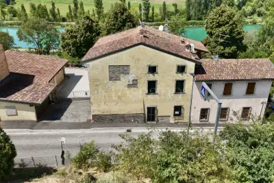 Villino a Schiera in vendita, Via del Garda, Valeggio sul Mincio