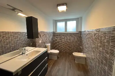 Villa in vendita, Via G. B. Busnelli, Saronno