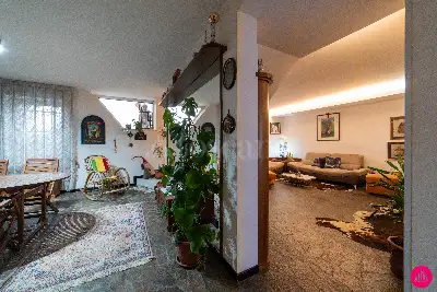 Villino a Schiera in vendita, Via Attimis, Udine