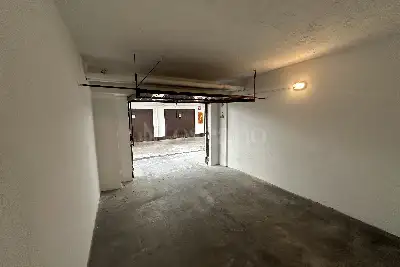 Box in affitto, Via Pietro Redaelli, Milano